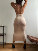 Vestido longo feminino de verão com alças e costas nuas:
 modelagem elegante e que valoriza a silhueta, exalando sensualidade, 
uma peça essencial e chique para o seu guarda-roupa.