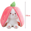 Coelho de Pelúcia Cosplay Morango Cenoura 18cm - Brinquedo Criativo que se Transforma em Fruta