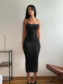 Vestido longo feminino de verão com alças e costas nuas:
 modelagem elegante e que valoriza a silhueta, exalando sensualidade, 
uma peça essencial e chique para o seu guarda-roupa.