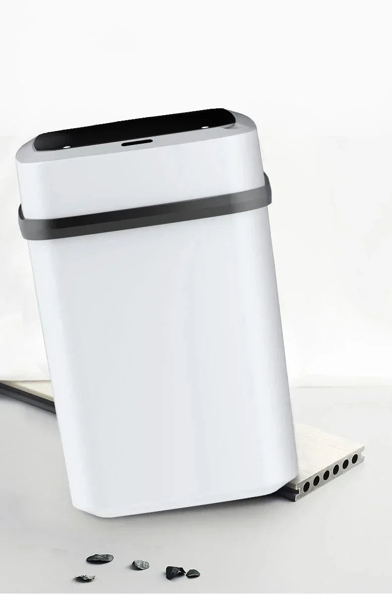 Lixeira Inteligente com sensor Smart Trash. Capacidade 13L